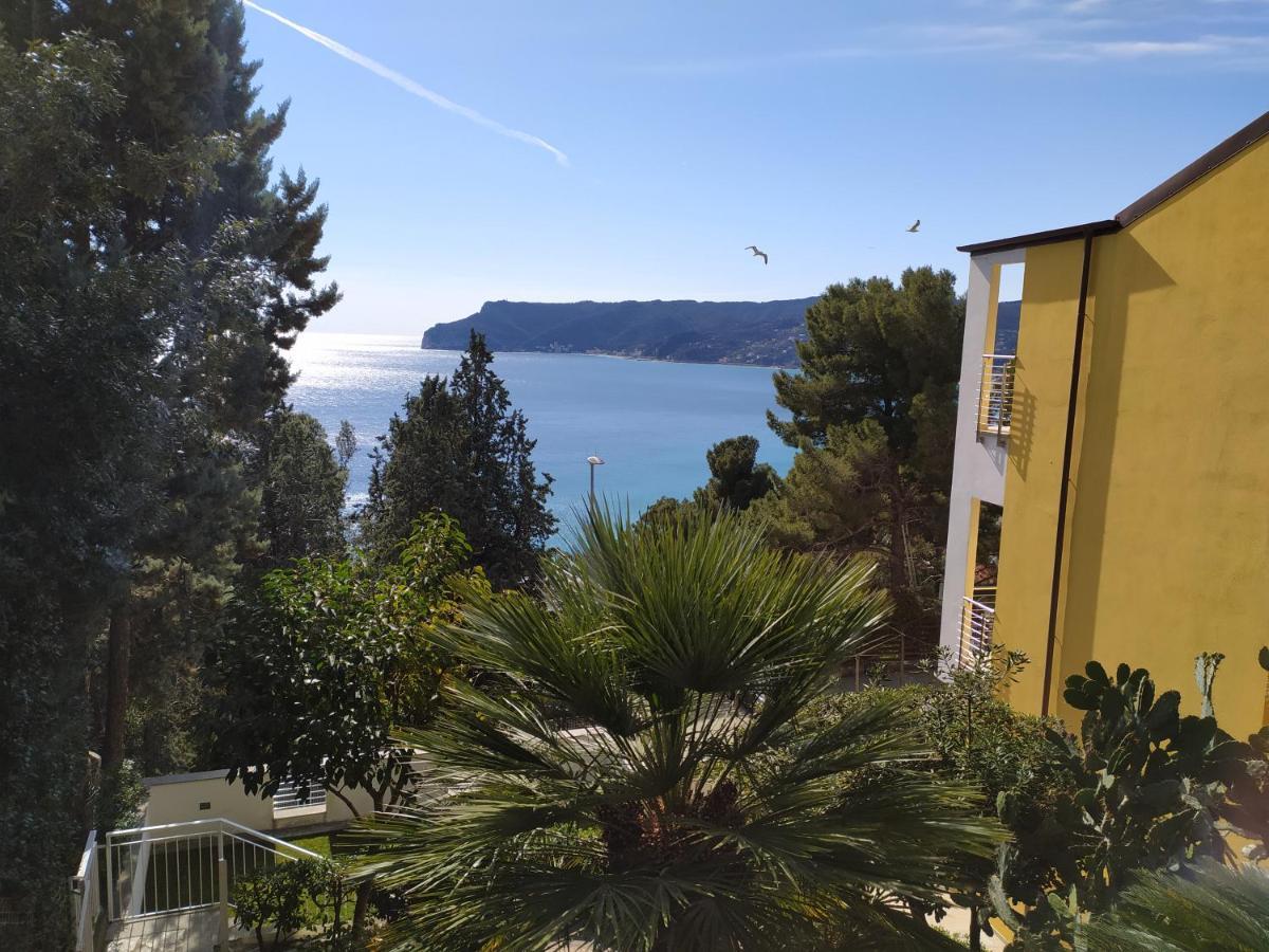 Residenza Ginepri 69 Apartment Bergeggi Exterior foto